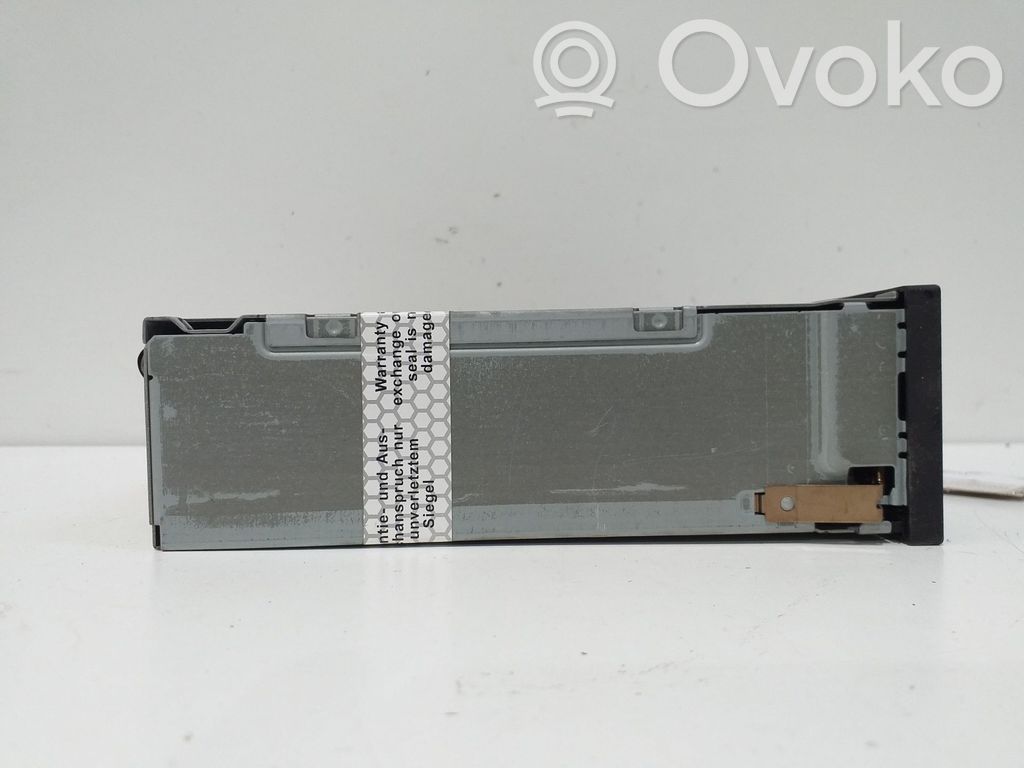 Panel / Radioodtwarzacz CD/DVD/GPS   8E0035111A