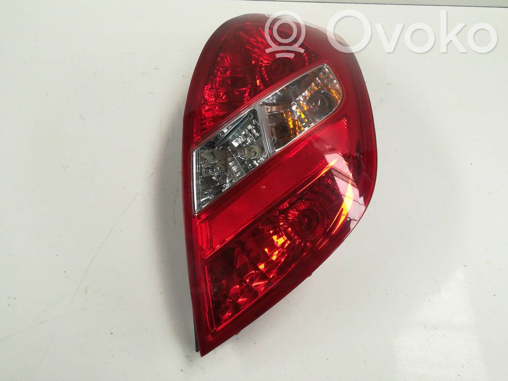 Hyundai i20 (PB PBT) Feux arrière / postérieurs 