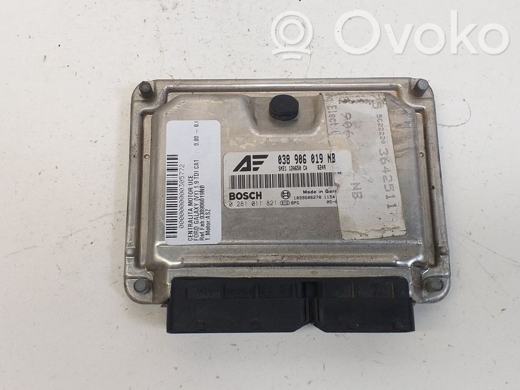 Unidad de control/módulo del motor   038906019NB