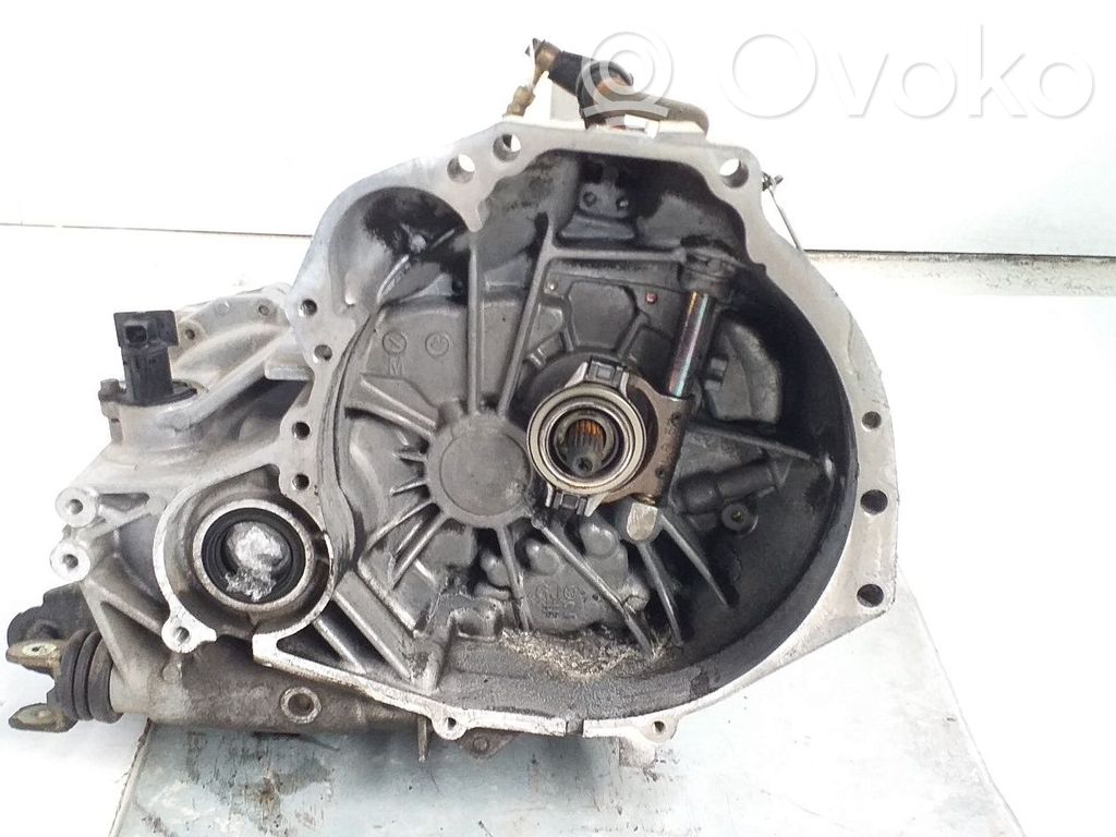 Nissan Almera N16 Cutie viteze manuală cu 5 trepte 