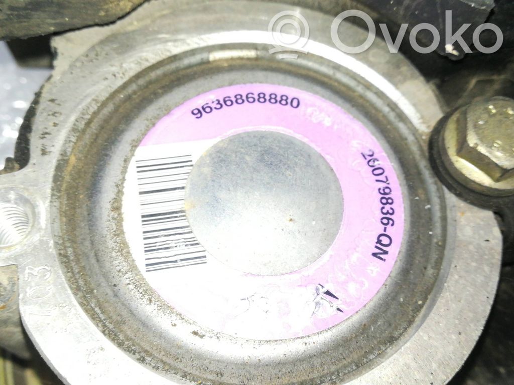 Ohjaustehostimen pumppu   9636868880