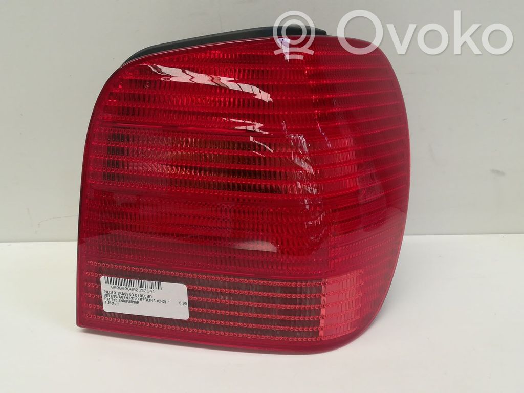 Volkswagen Polo III 6N 6N2 6NF Lampă spate în caroserie