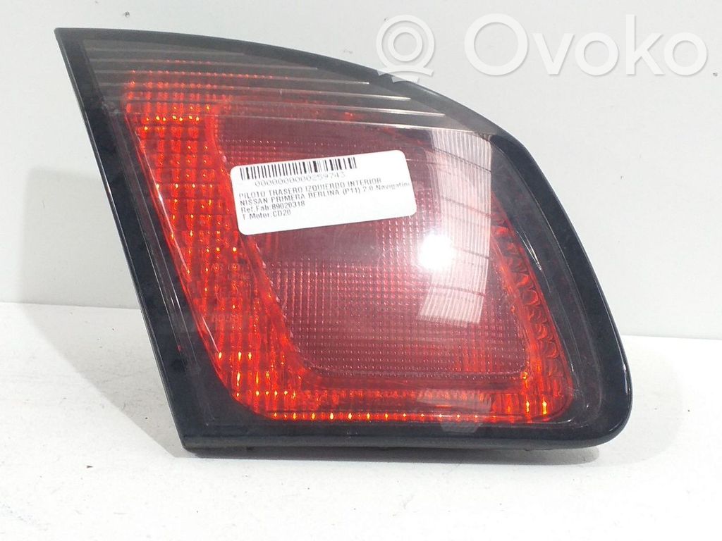 Nissan Primera Lampă spate în capacul portbagajului