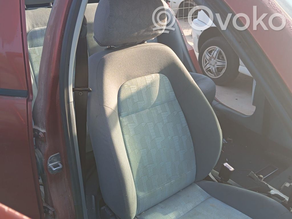 Skoda Fabia Mk1 (6Y) Siège passager avant