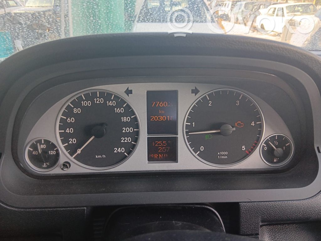 Mercedes-Benz A W169 Tachimetro (quadro strumenti)
