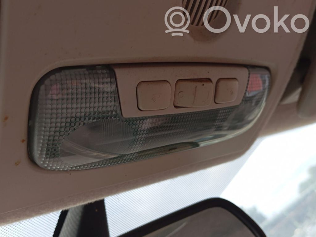 Éclairage lumière plafonnier avant