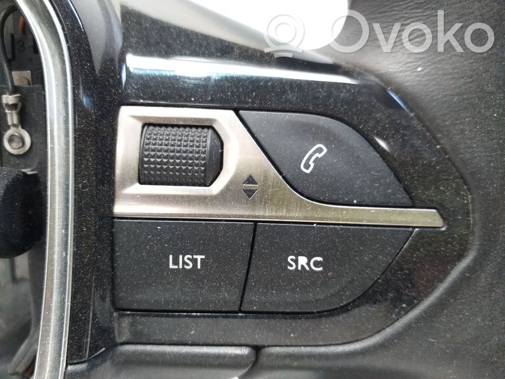 Peugeot 3008 II Volan 