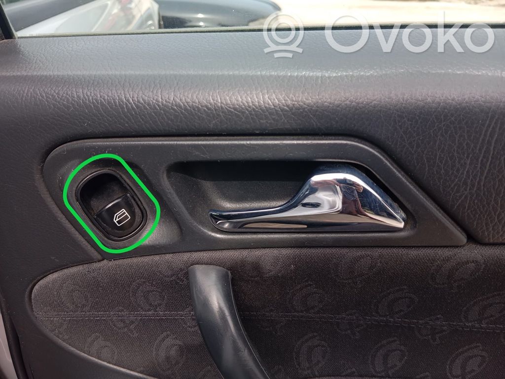 Mercedes-Benz C W203 Comutator comandă geamuri electrice 