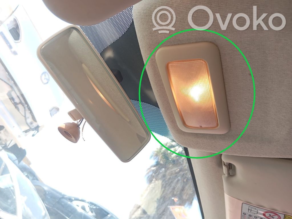 Luz del asiento delantero