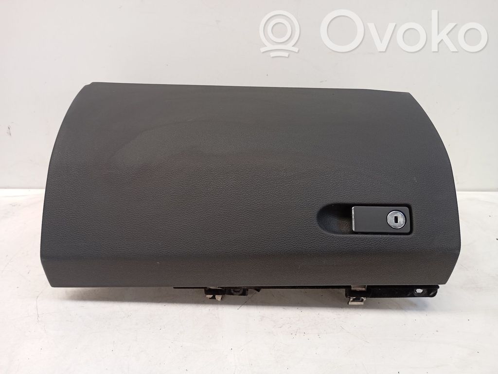 Guantera   A2126800091