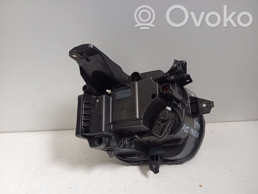 Nissan Juke II F16 Faro/fanale