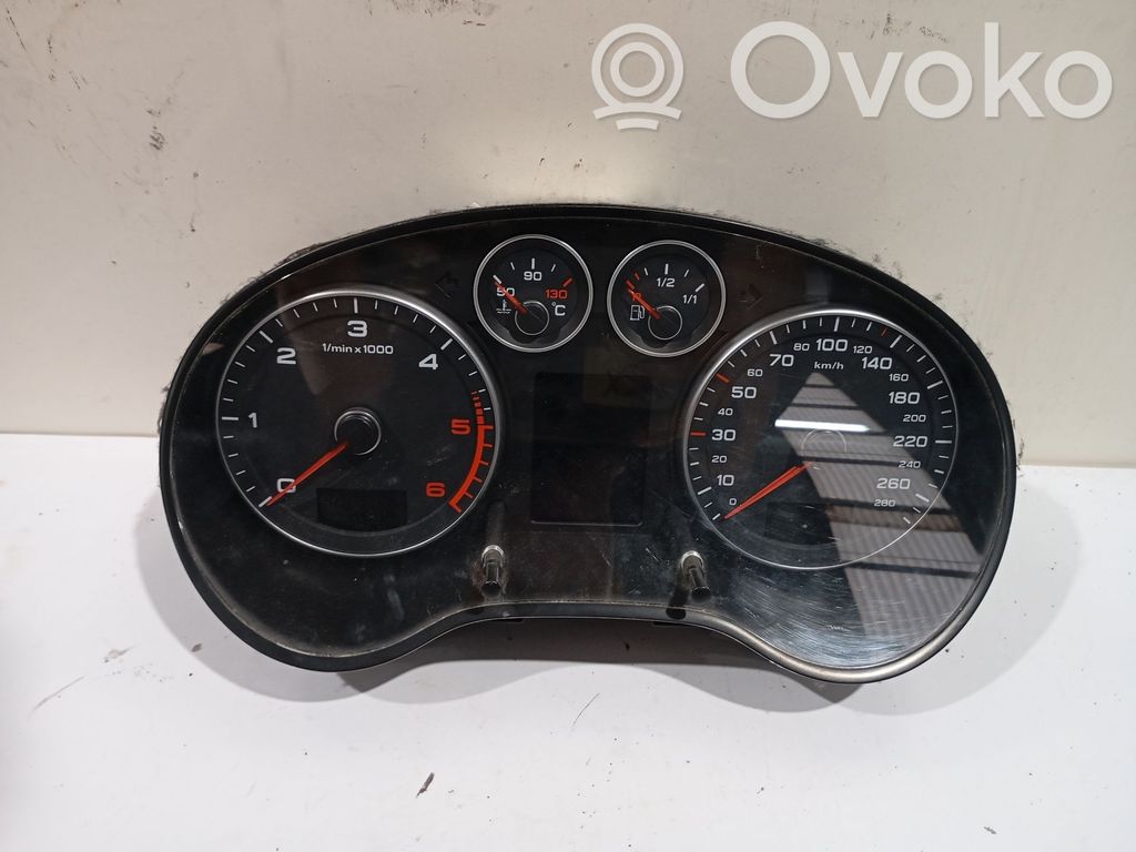 Geschwindigkeitsmesser Cockpit   8P0920932C