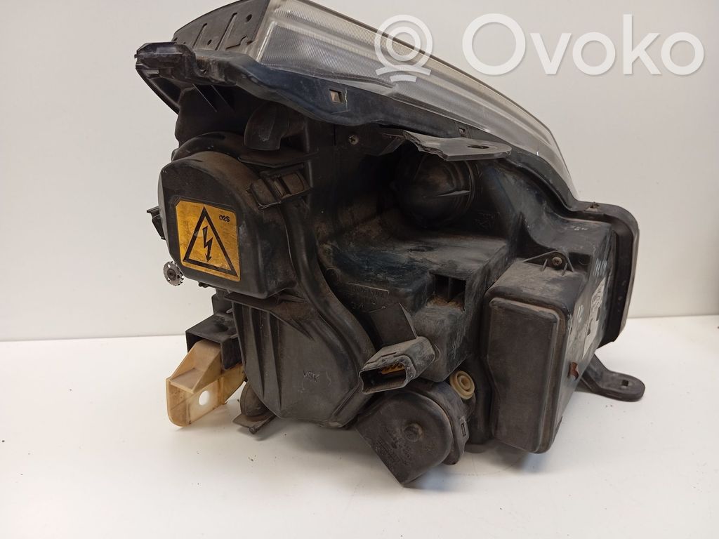 Renault Vel Satis Lampa przednia 