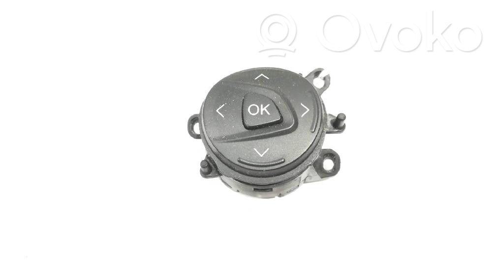 Ford C-MAX II Butoane/comutatoare pe volan 