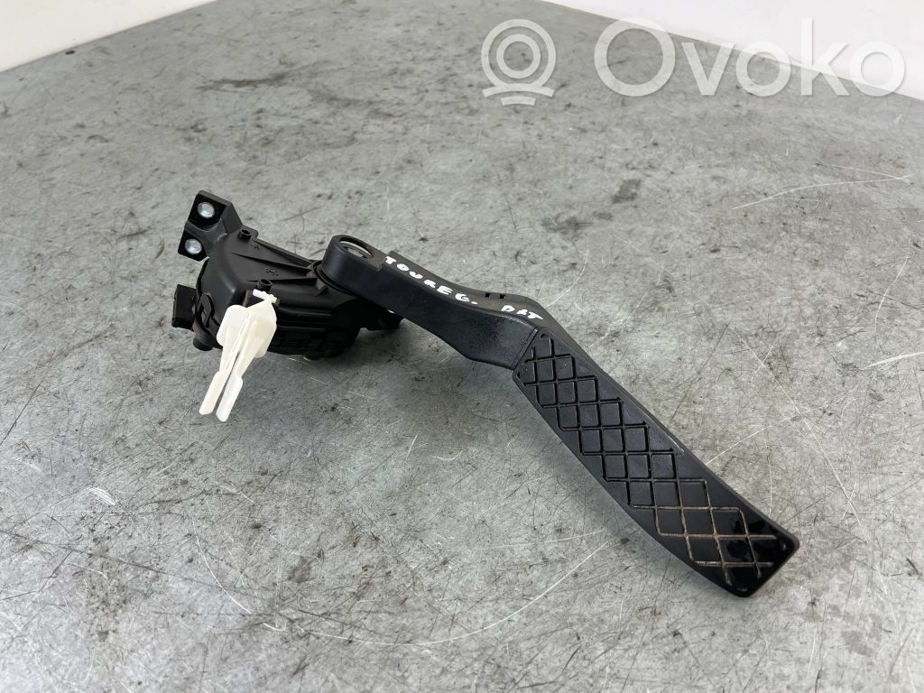 Volkswagen Touareg II Pedal del acelerador 
