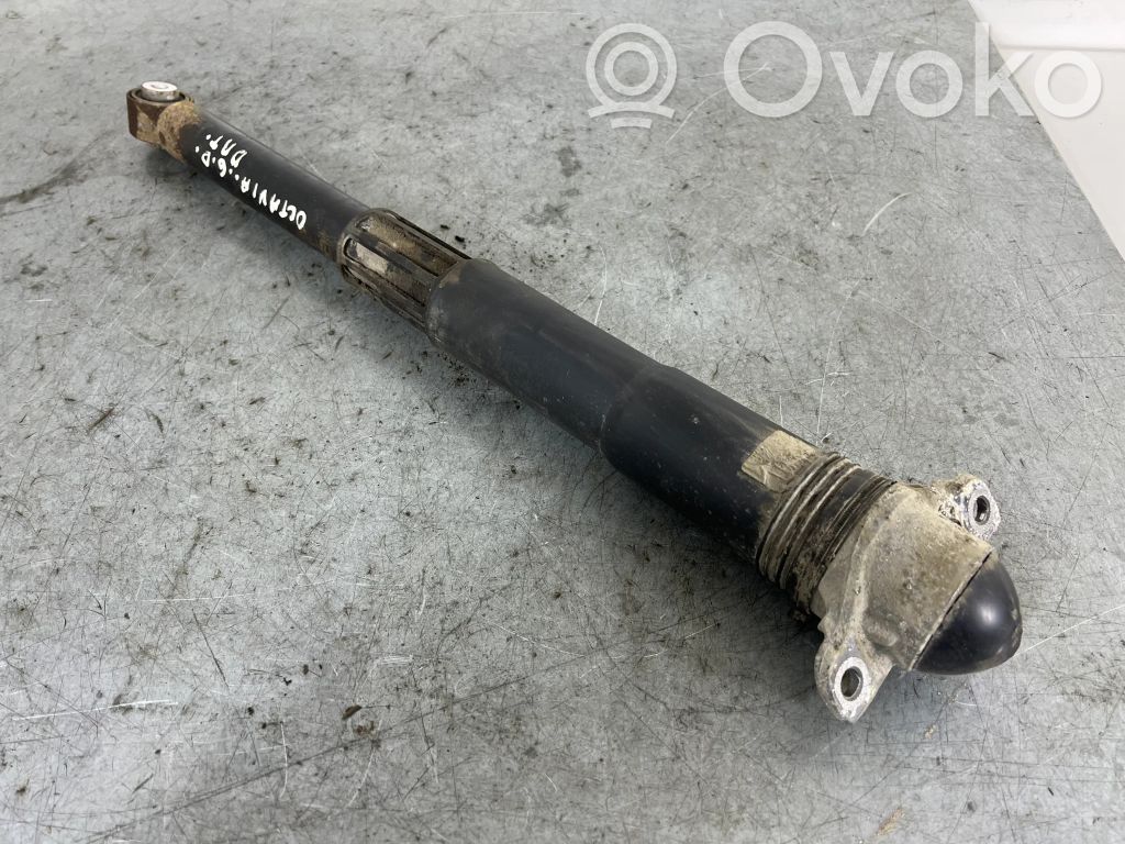Skoda Octavia Mk3 (5E) Amortyzator tylny 