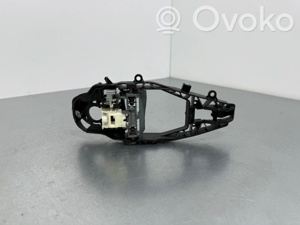 BMW X5 G05 Rear door exterior handle/bracket 