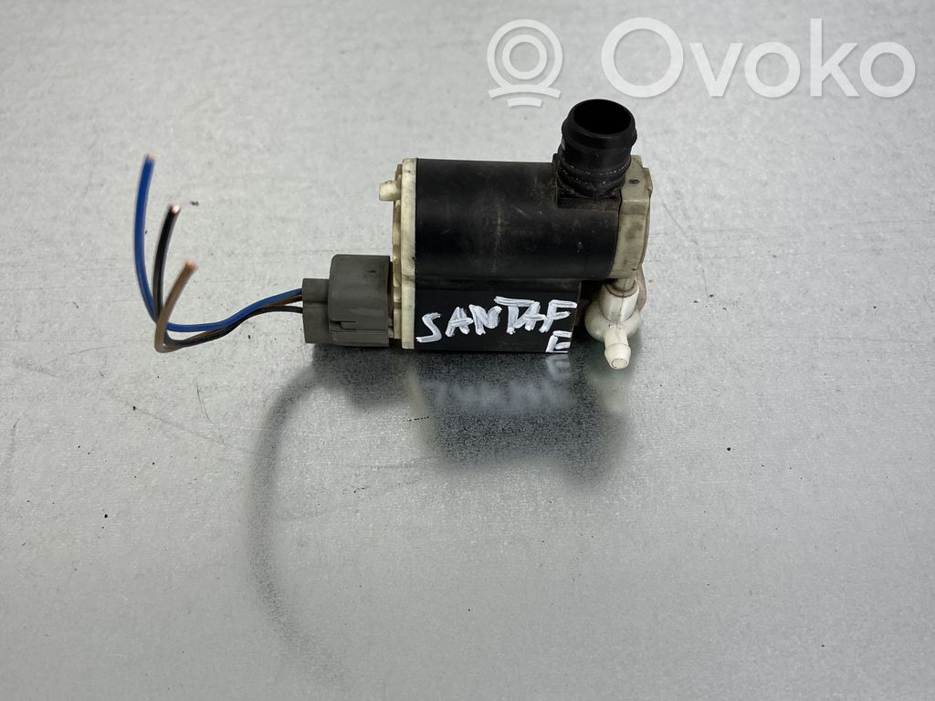 Hyundai Santa Fe Windscreen/windshield washer pump 