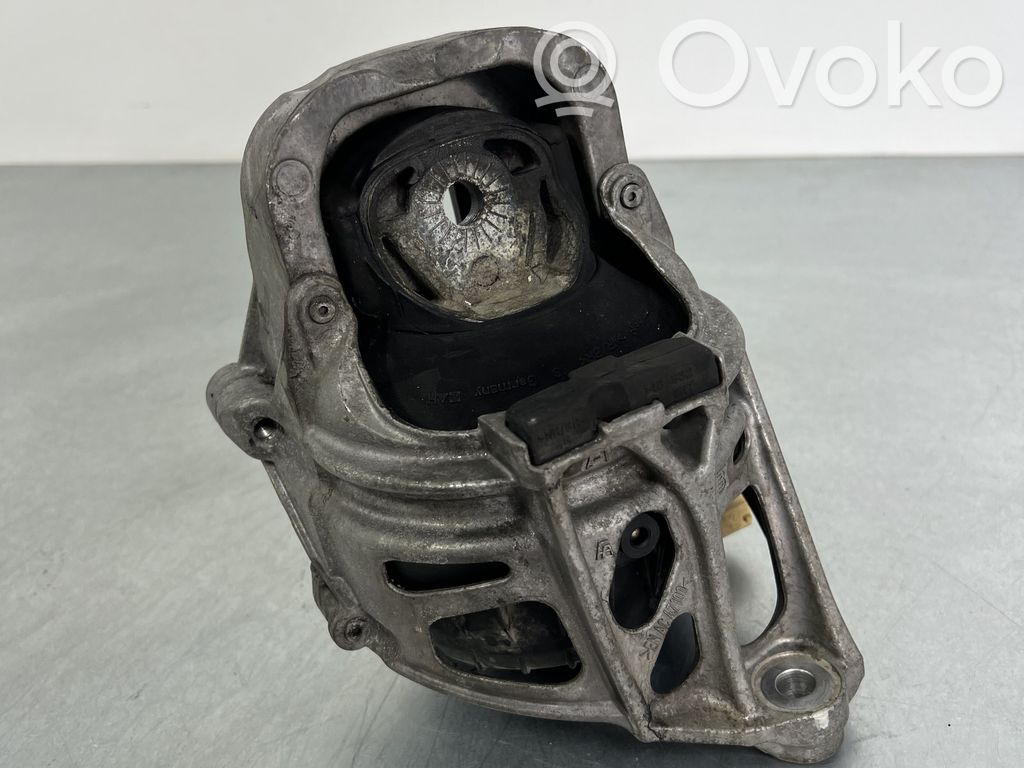 Audi Q7 4M Engine mount bracket 