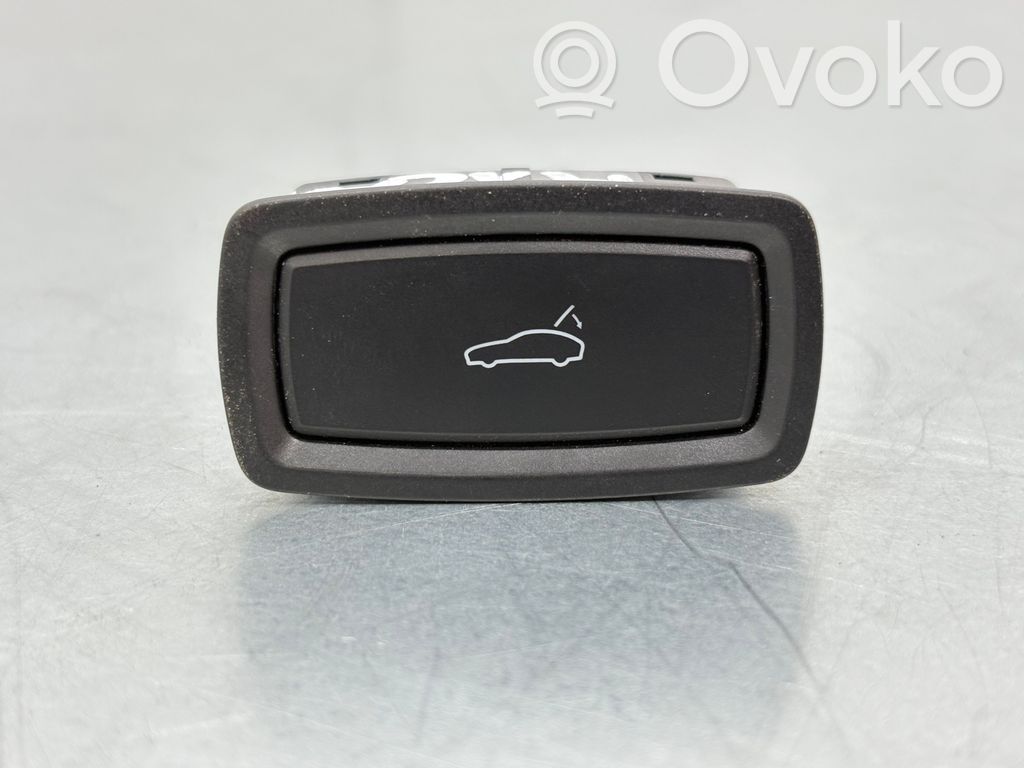 Porsche Macan (95B) Tailgate/boot open switch button 