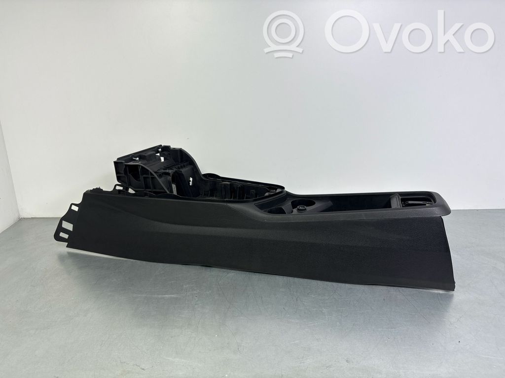 BMW 2 F46 Consola central 