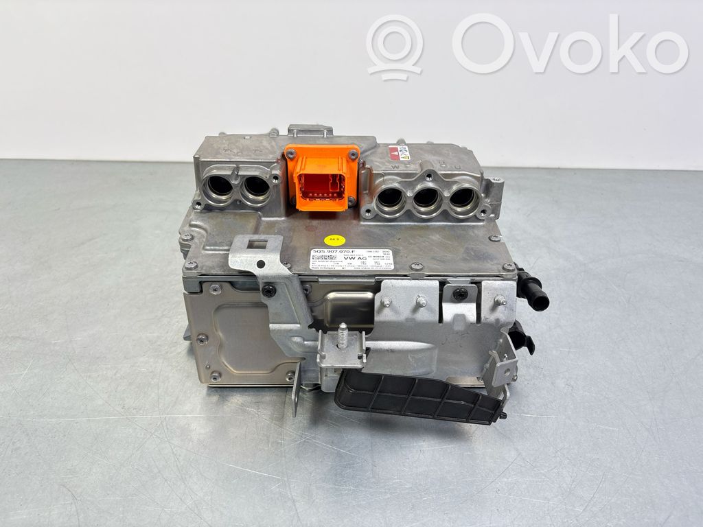 Volkswagen PASSAT B9 Inversor/convertidor de voltaje 