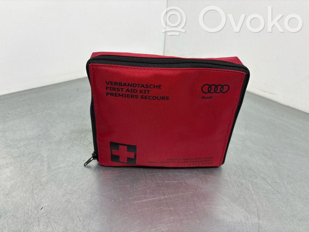 Audi A6 S6 C7 4G Vaistinėlė 