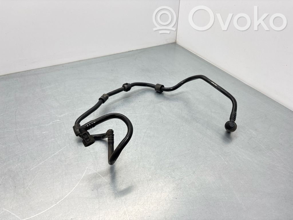 BMW 7 F01 F02 F03 F04 Caurulīte (-es) / šļūtene (-es) 