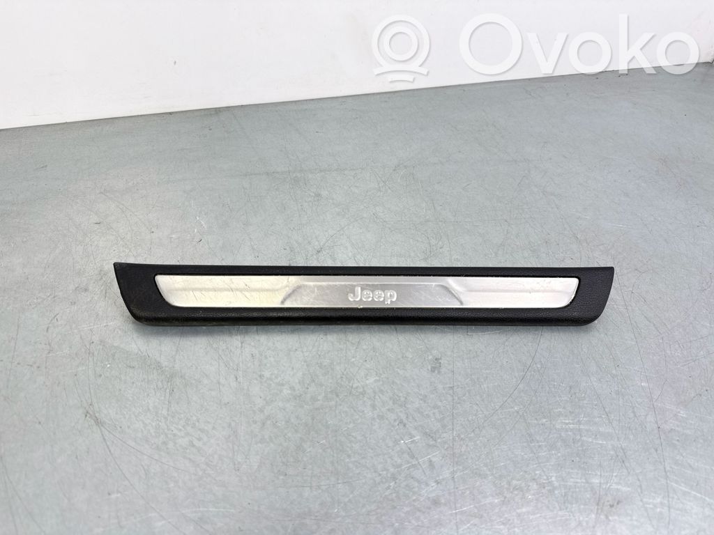 Listwa progowa przednia   1NC81DX9AB,101037030BLR