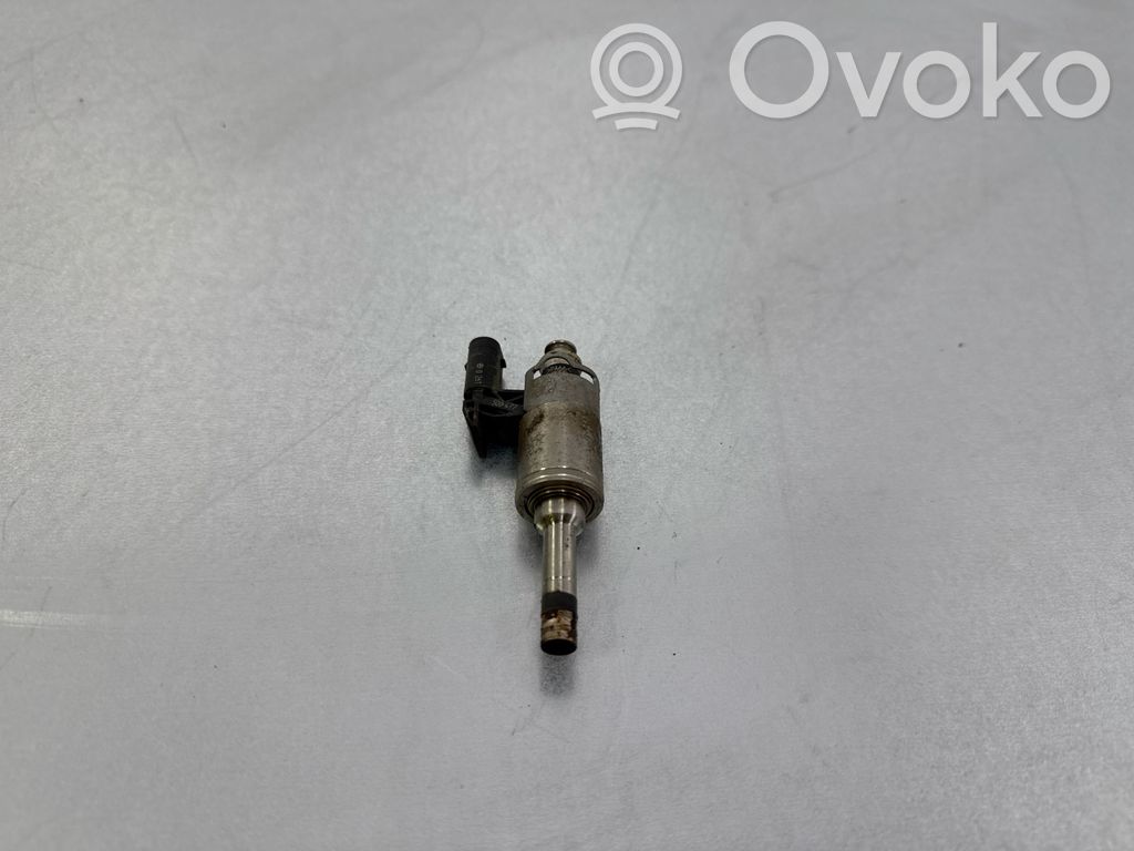 Volkswagen PASSAT B8 Inyector de combustible 