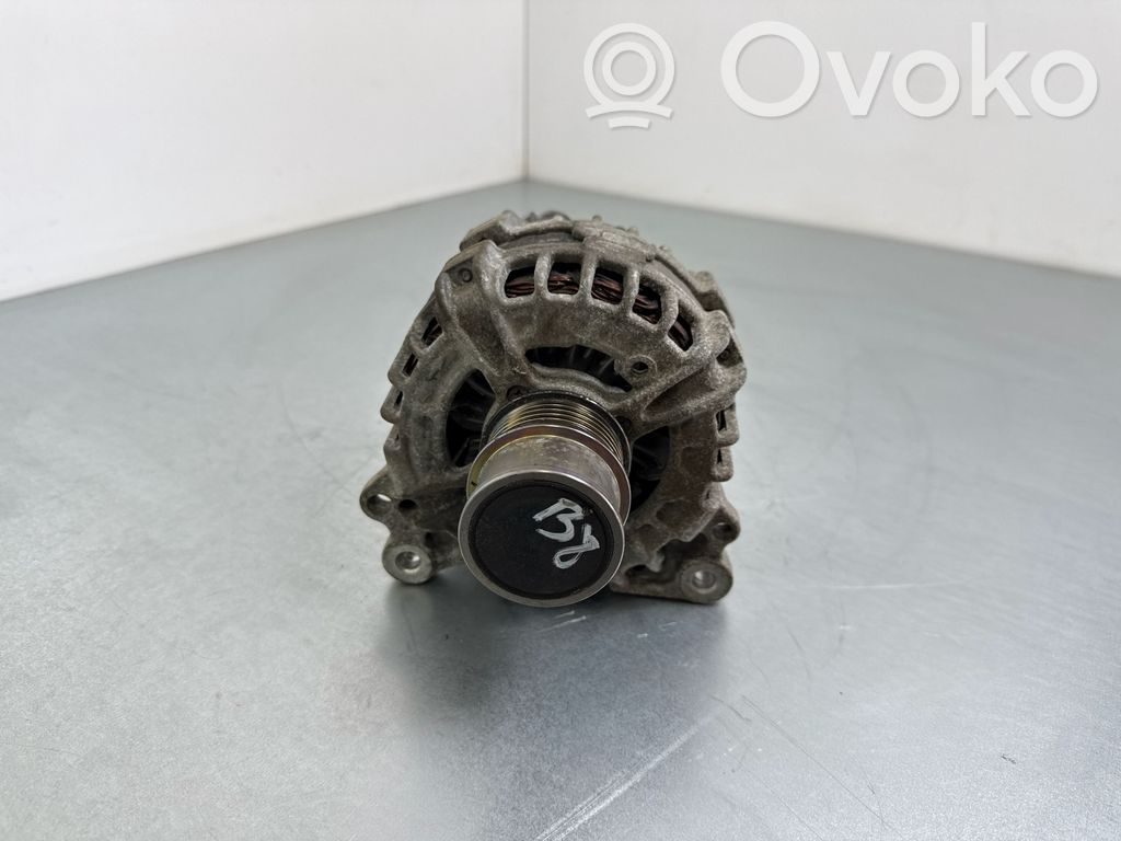 Volkswagen PASSAT B8 Generator/alternator 