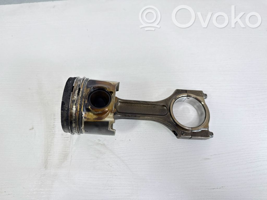 BMW 7 F01 F02 F03 F04 Piston 
