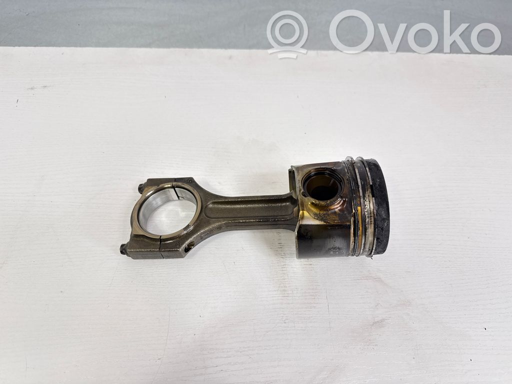 BMW 7 F01 F02 F03 F04 Piston 