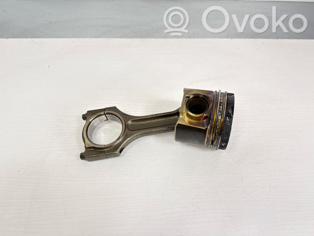 BMW 7 F01 F02 F03 F04 Piston 