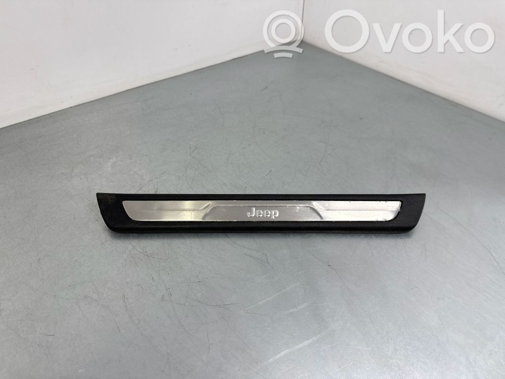 Jeep Grand Cherokee Listwa progowa przednia 