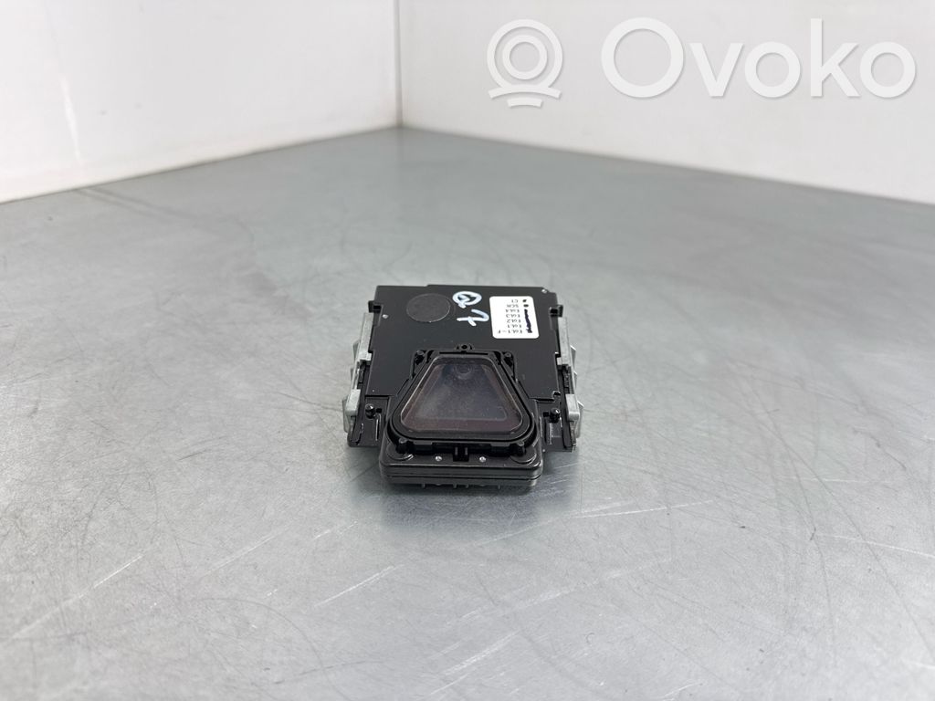 Audi Q7 4M Windshield/windscreen camera 