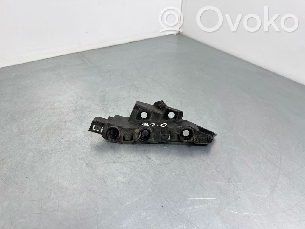 Audi Q7 4M Front bumper mounting bracket 