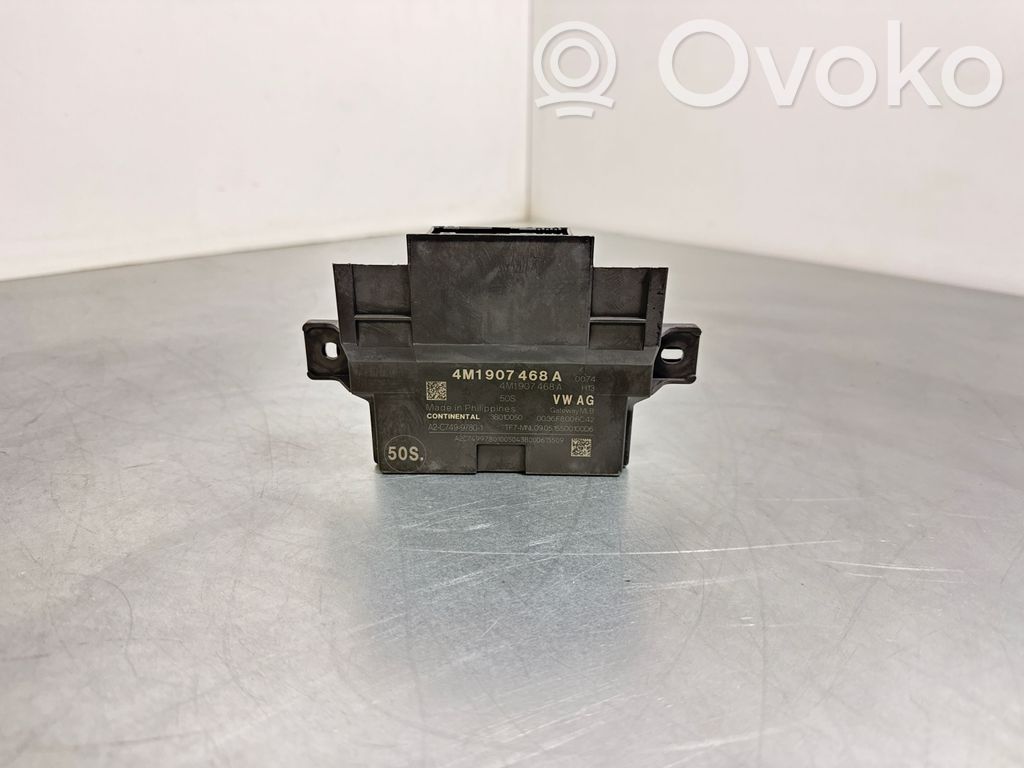 Audi Q7 4M Gateway control module 