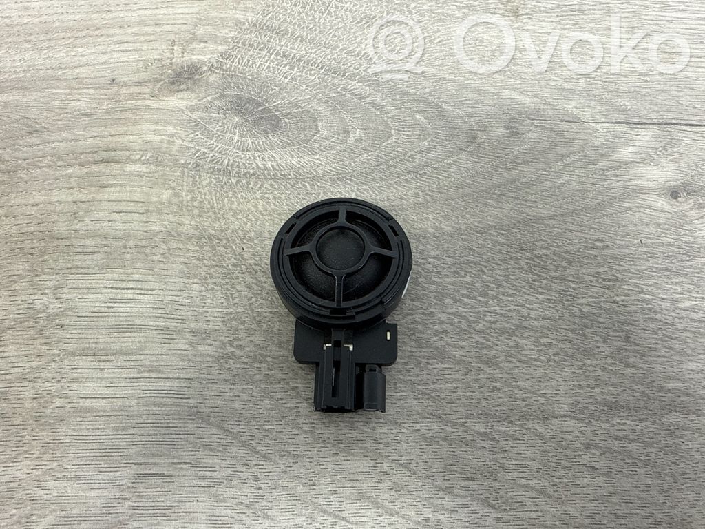 Audi Q7 4M Altavoz de alta frecuencia en la puerta delantera 