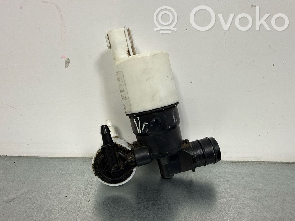 Jaguar F-Pace Windscreen/windshield washer pump 