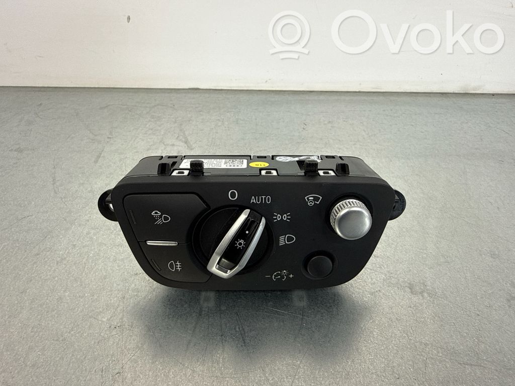 Audi Q7 4M Light switch 
