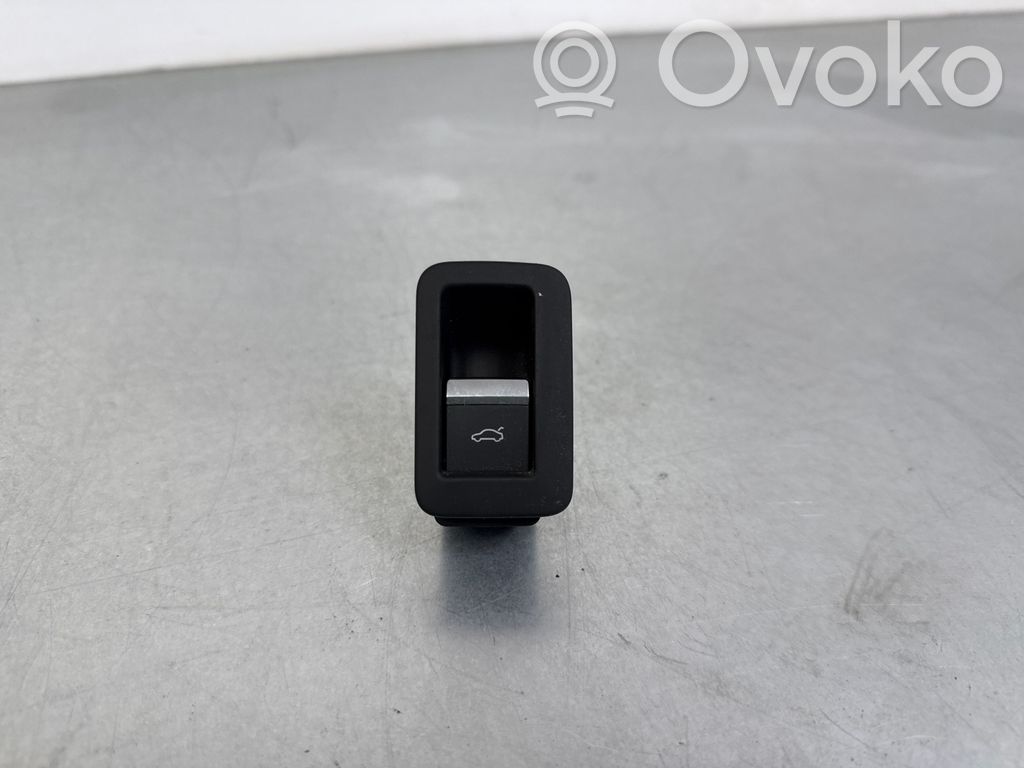 Audi A4 S4 B9 Tailgate opening switch 