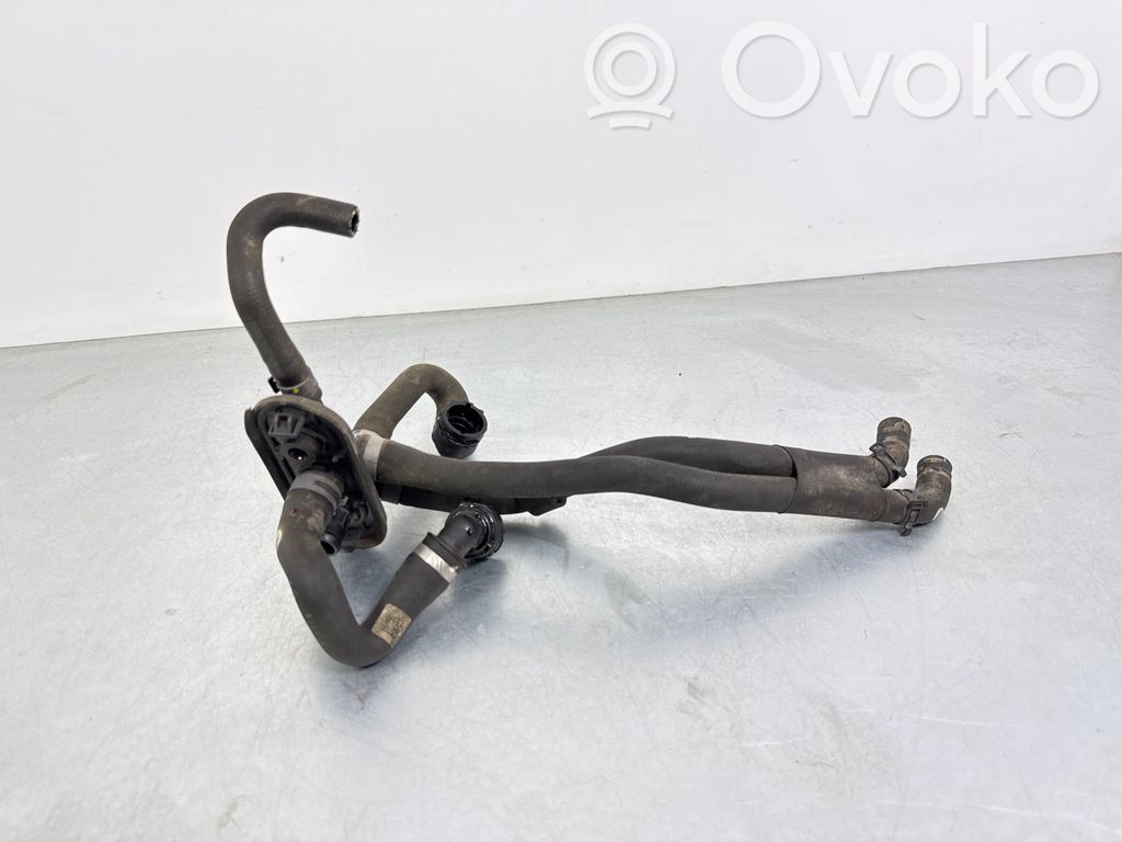 Audi A4 S4 B9 Engine coolant pipe/hose 