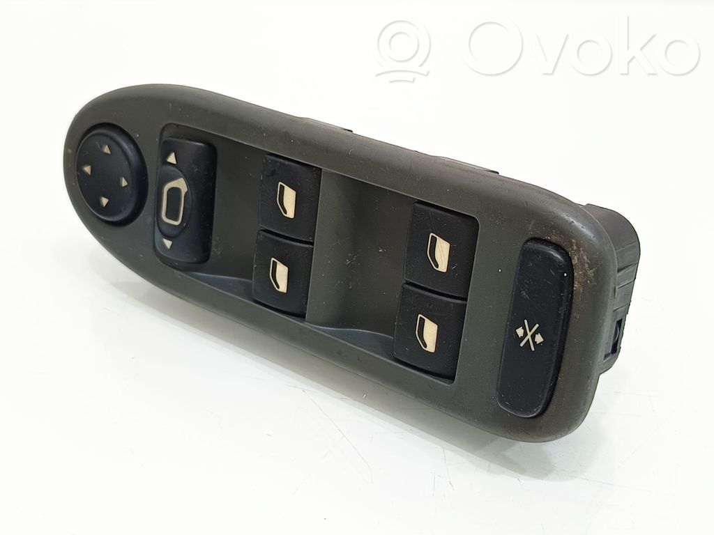 Citroen C5 Electric window control switch 
