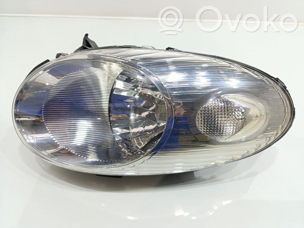 Nissan Micra Scheinwerfer 