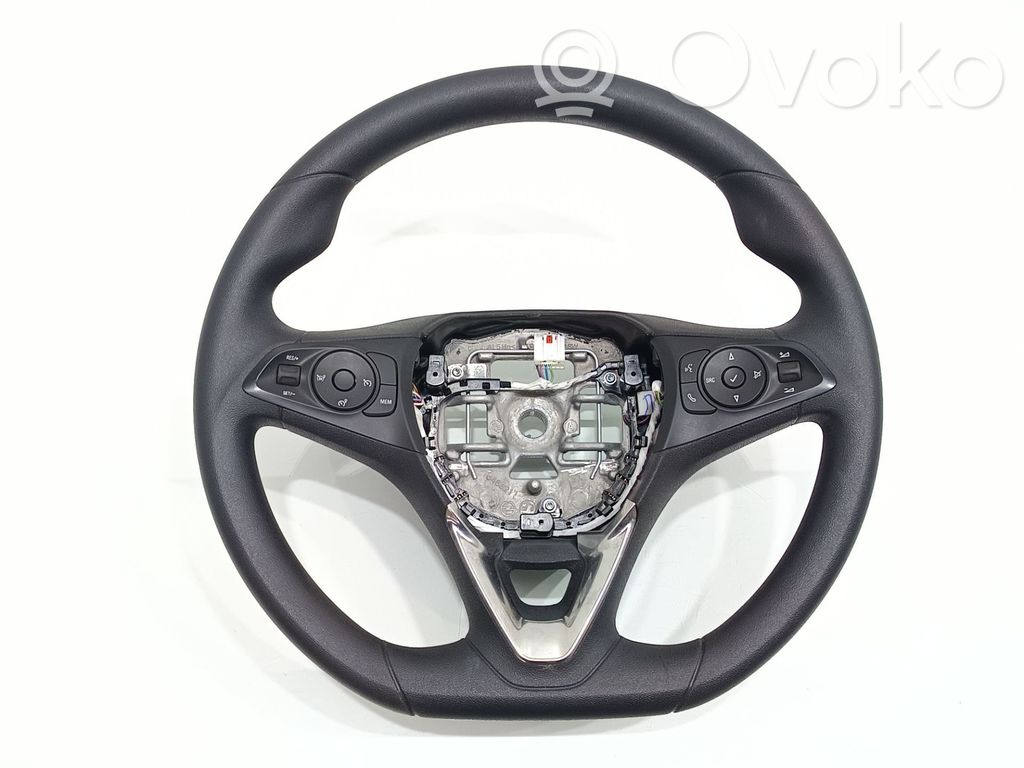 Steering wheel   39196698