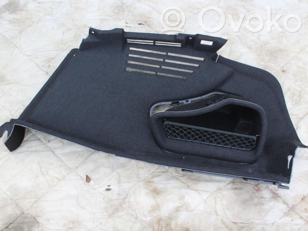 Audi A4 S4 B9 seitliche Verkleidung Kofferraum 