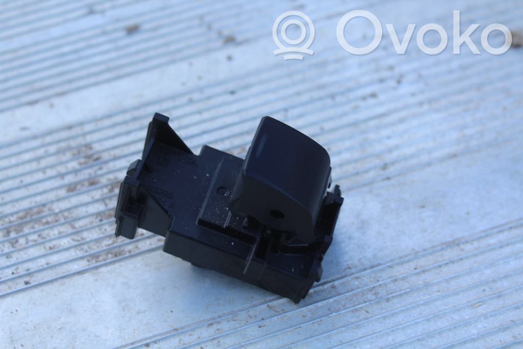 Electric window control switch   193299