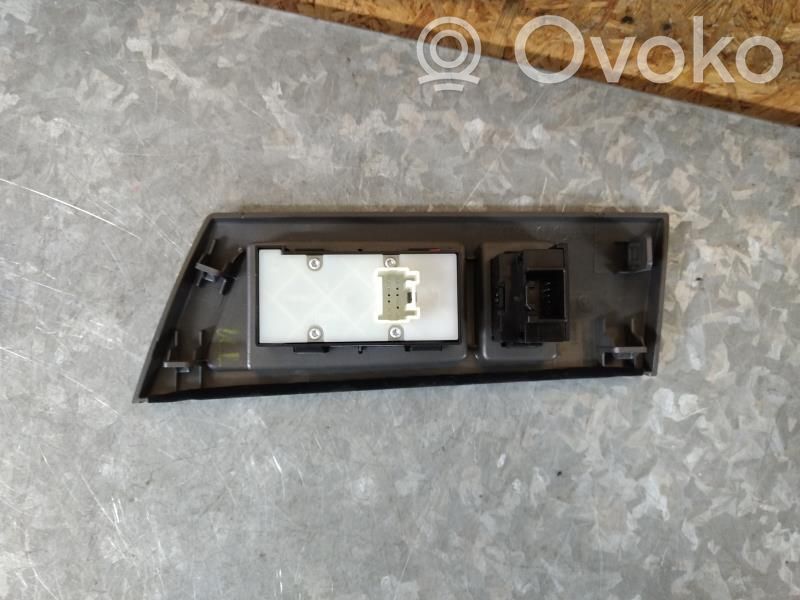 Headlight level height control switch