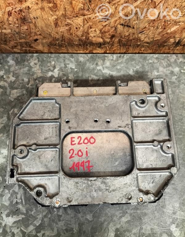 Mercedes-Benz E W210 Engine control unit/module 